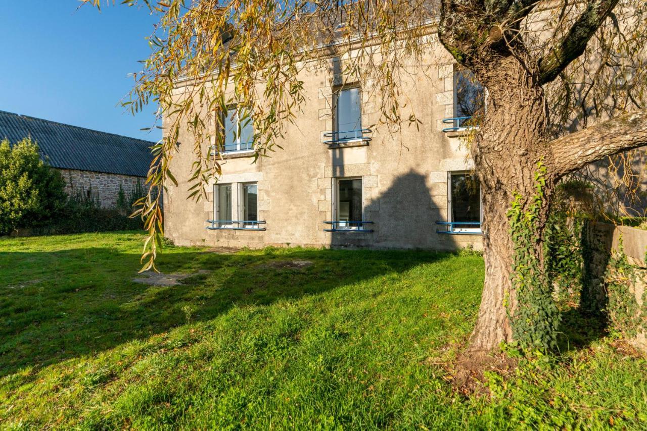 Kervarch - Ancienne maison de ferme à 5 km de la mer Trégunc Esterno foto